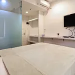 Rumah Kayu Manis Bintaro