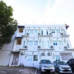 Rumah Kayu Manis Bintaro