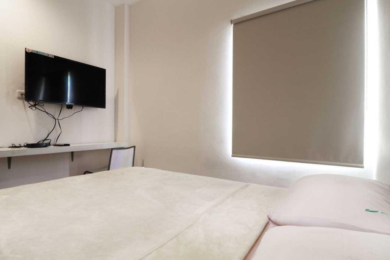 Rumah Kayu Manis Bintaro 3* Jakarta